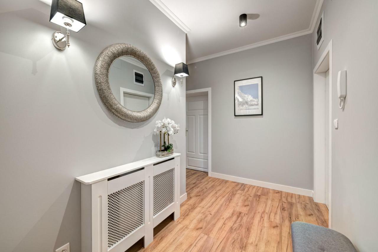 Dom & House - Apartments Old Town Ogarna Гданск Екстериор снимка