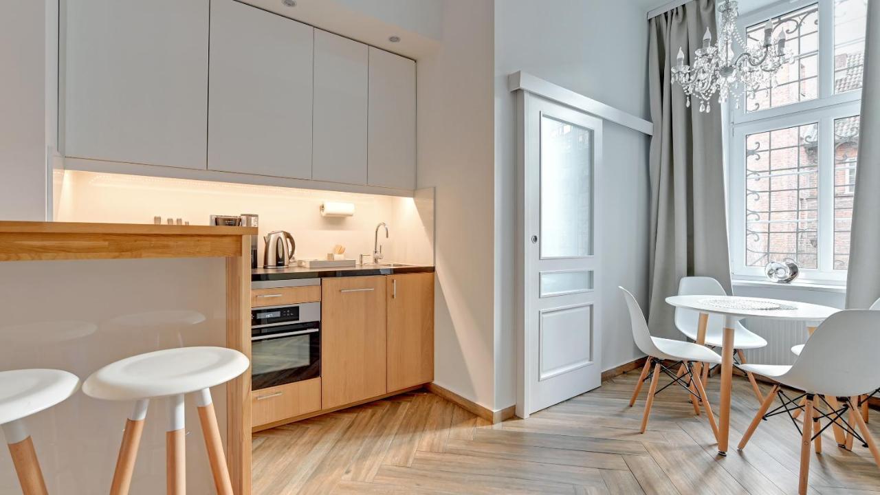 Dom & House - Apartments Old Town Ogarna Гданск Екстериор снимка